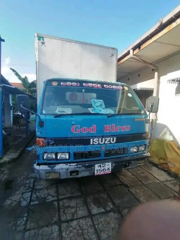 Isuzu NPR 1988 Lorry (Used)