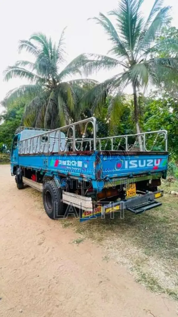 Isuzu ELF 4HG1 2000 Lorry (Used)