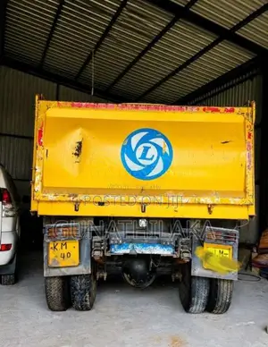 Ashok-Leyland Comet 2016 Lorry (Used)