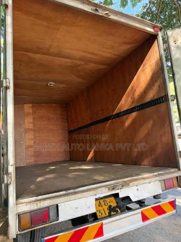 Isuzu Elf 1995 Lorry (Used)