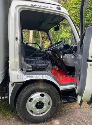 Toyota Hino 2014 Lorry (Used)