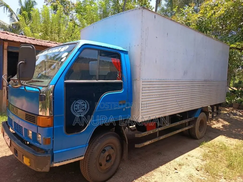 Isuzu ELF 1985 Lorry (Used)