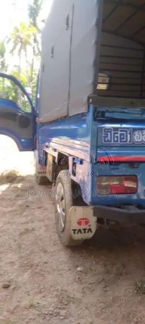 Tata Dimo Batta 2014 Lorry (Used)