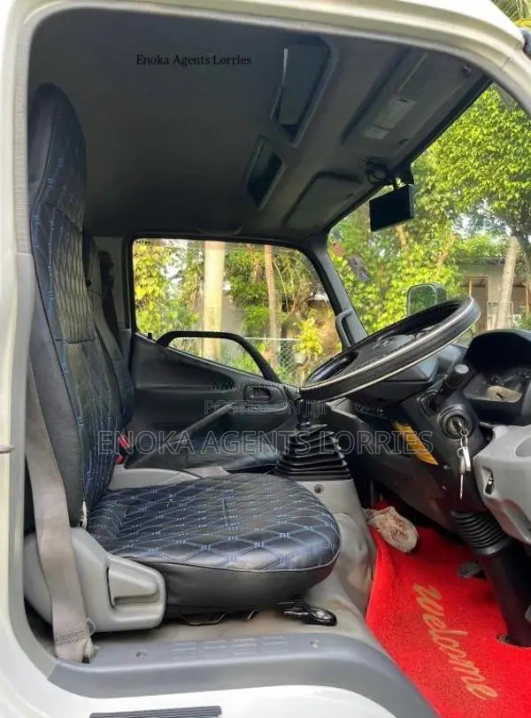 Toyota Hino 2014 Lorry (Used)