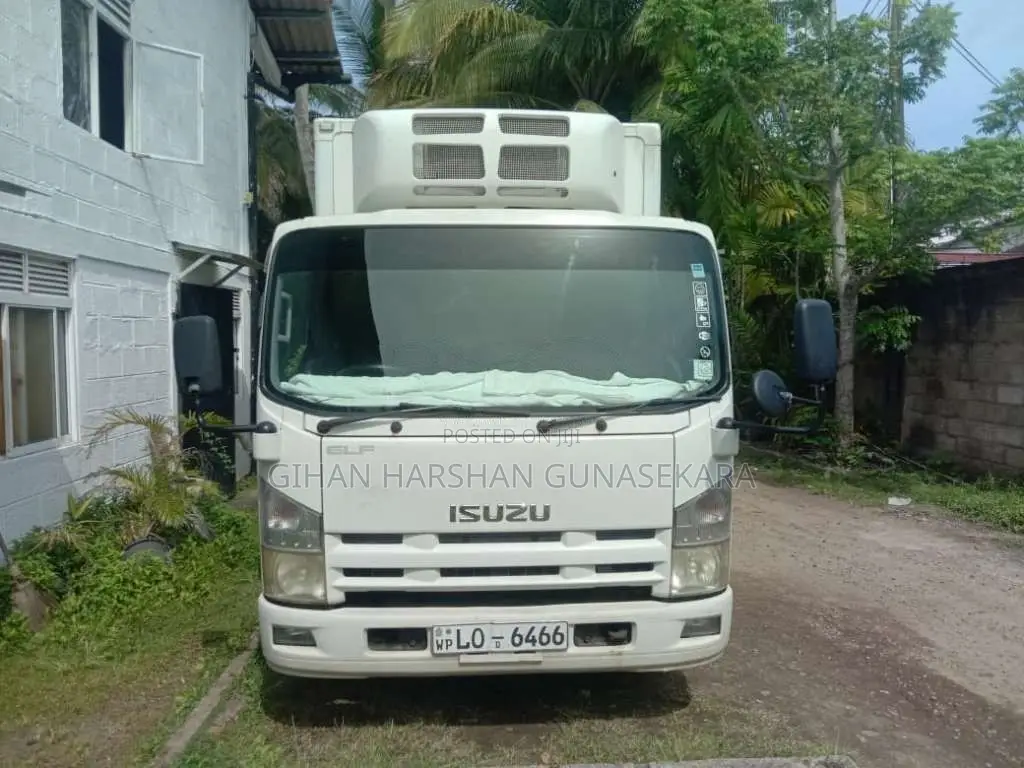 Isuzu Freezer 2010 Lorry (Used)