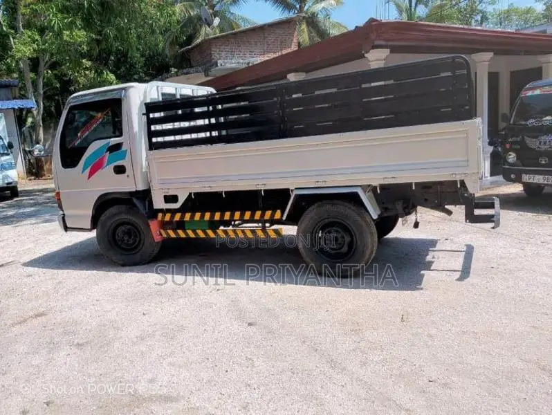 Isuzu Isuzu 2000 Lorry (Used)