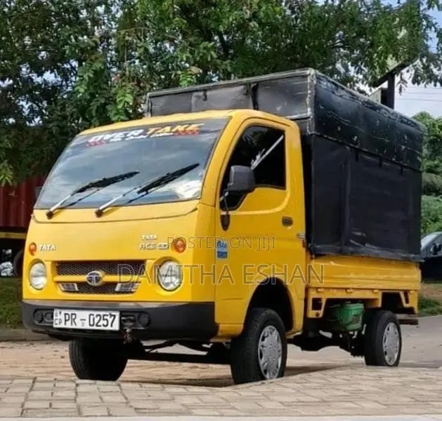 Tata Dimo Batta 2011 Lorry (Used)