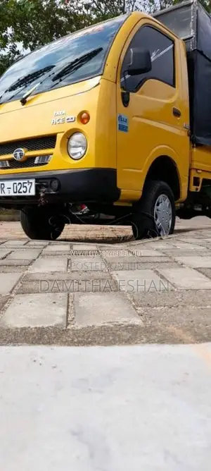 Tata Dimo Batta 2011 Lorry (Used)