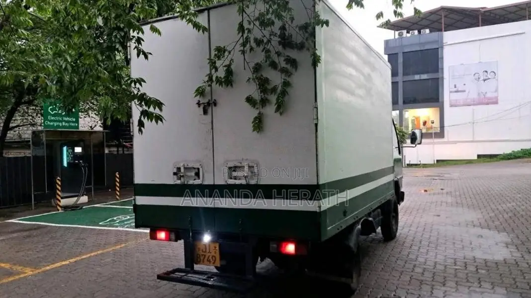 Mitsubishi Freezer 1998 Lorry (Used)