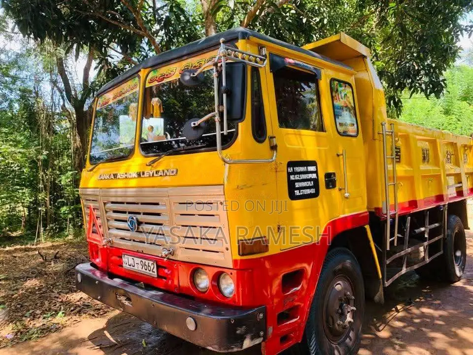 Ashok-Leyland Tipper 2012 Lorry (Used)