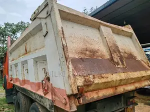 Tata 2518 2017 Lorry (Used)