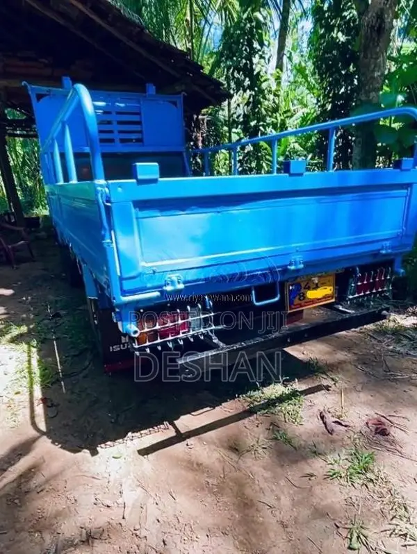 Isuzu NKR 1984 Lorry (Used)