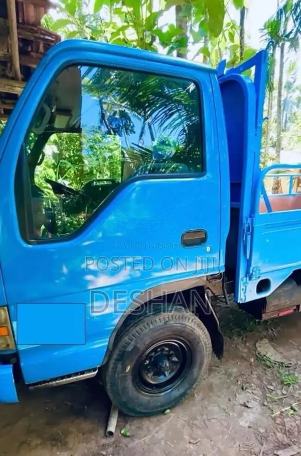 Isuzu NKR 1984 Lorry (Used)