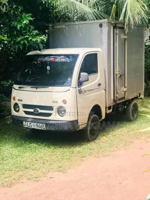 Tata Dimo Batta 2009 Lorry (Used)