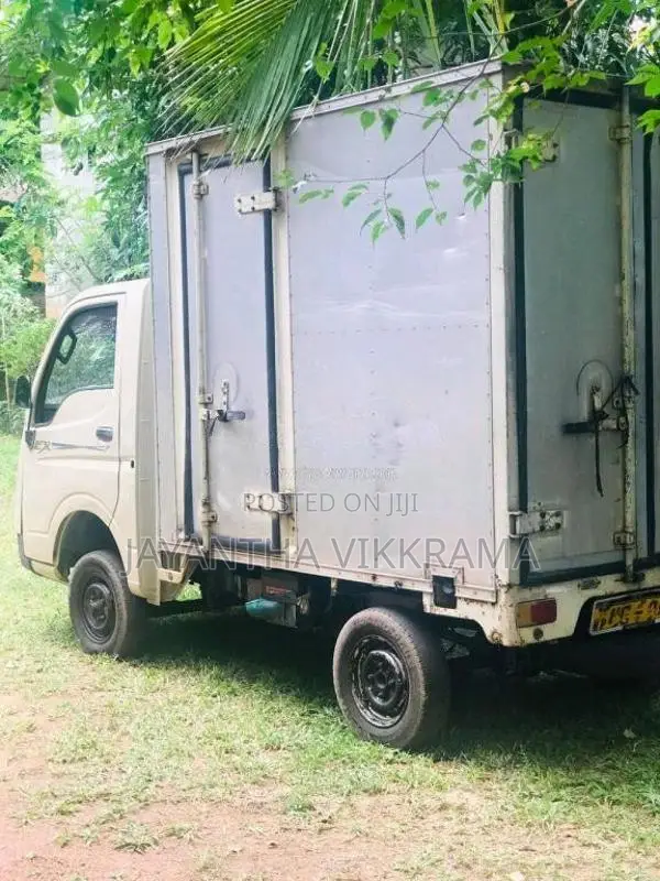 Tata Dimo Batta 2009 Lorry (Used)