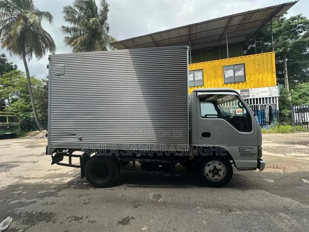 Isuzu ELF 2006 Lorry (Used)