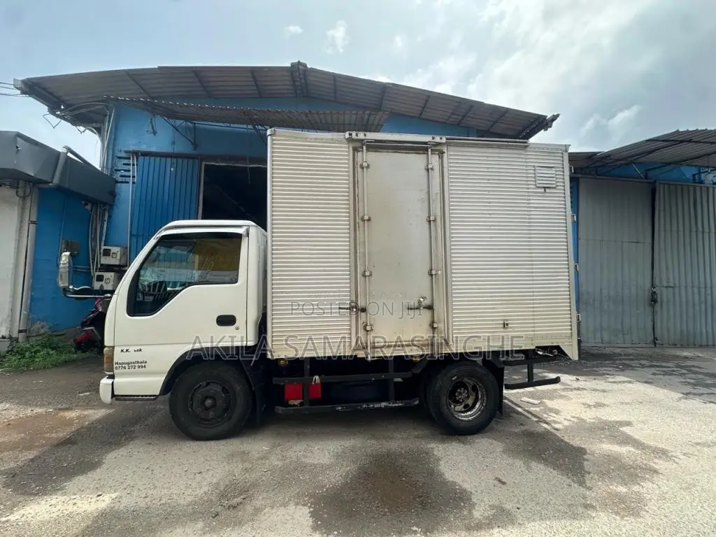 Isuzu ELF 2006 Lorry (Used)
