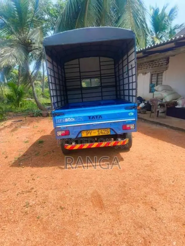 Tata Dimo Batta 2014 Lorry (Used)