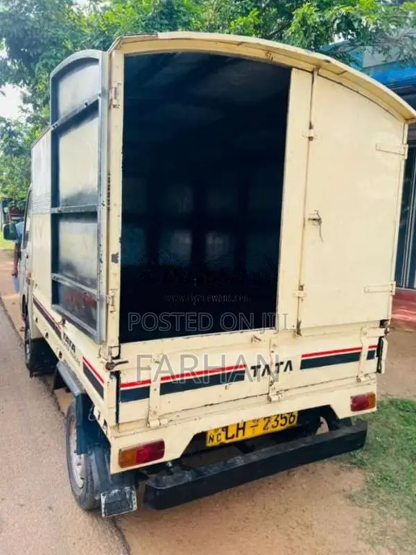 Tata Dimo Batta 2010 Lorry (Used)