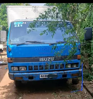 Isuzu ELF 1982 Lorry (Used)