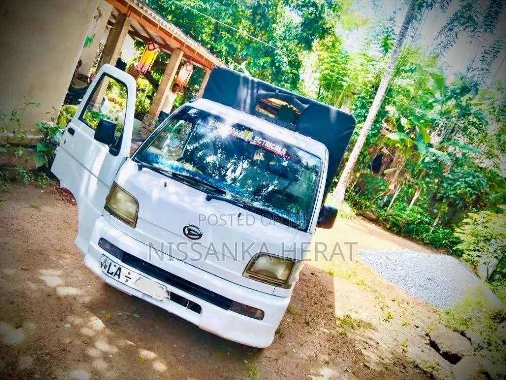 Daihatsu Hijet 2003 Lorry (Used)