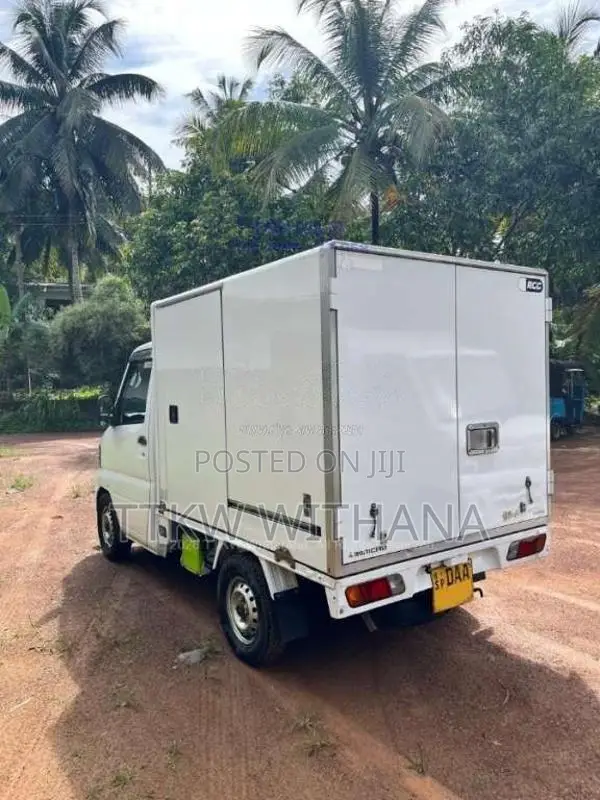 Mitsubishi MiniCab 2011 Lorry (Used)