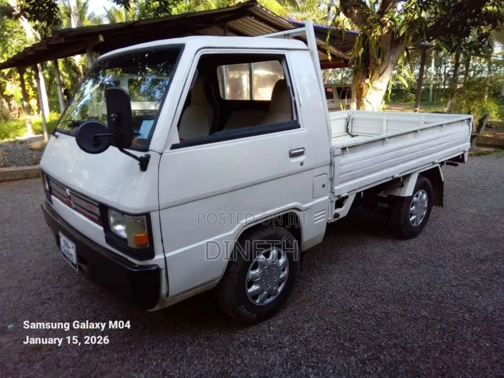 Mitsubishi L300 Delica 1980 Lorry (Used)
