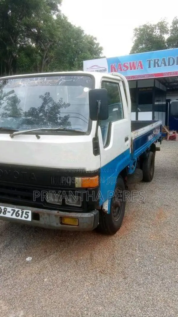 Toyota Dyna 1992 Lorry (Used)