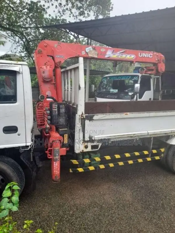 Isuzu Boom Truck 1990 Lorry (Used)