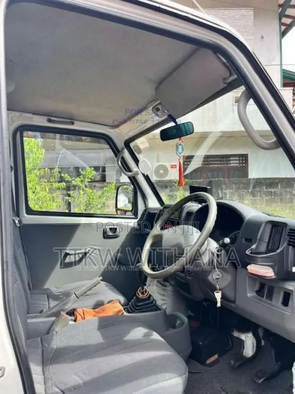 Mitsubishi MiniCab 2011 Lorry (Used)