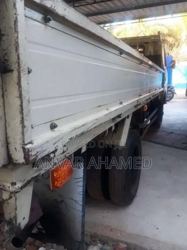 Mitsubishi Canter 1984 Lorry (Used)