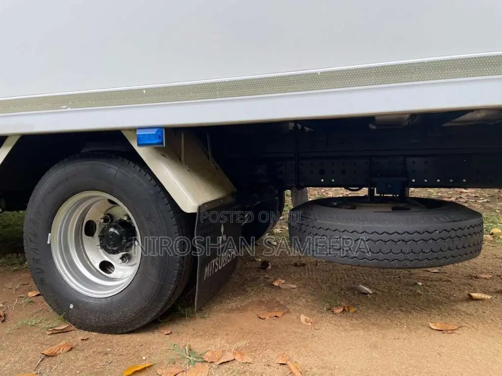 Mitsubishi Fuso 2012 Lorry (Used)