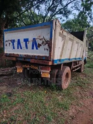 Tata Tipper 2005 Lorry (Used)