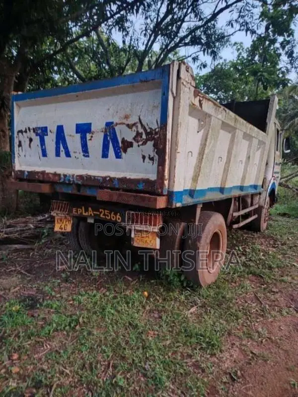 Tata Tipper 2005 Lorry (Used)