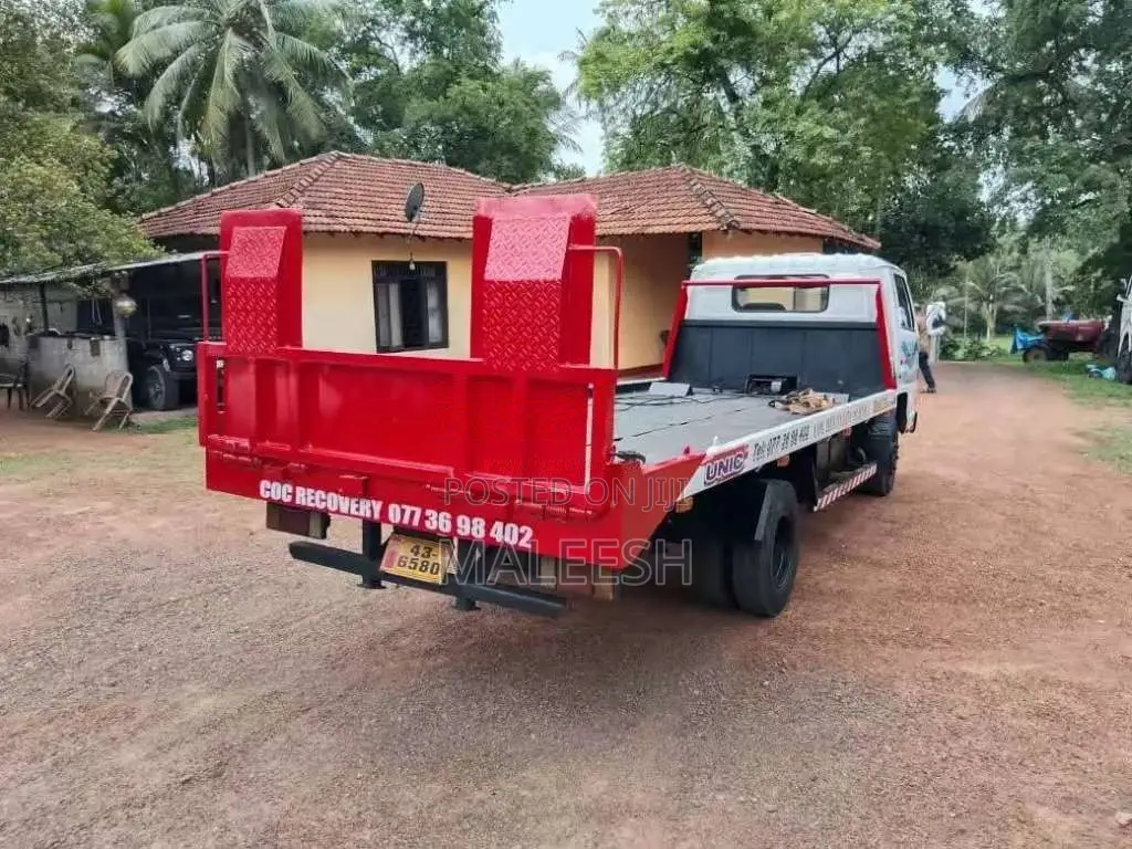 Isuzu ELf 1990 Lorry (Used)