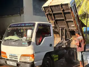 Isuzu Tipper 1997 Lorry (Used)