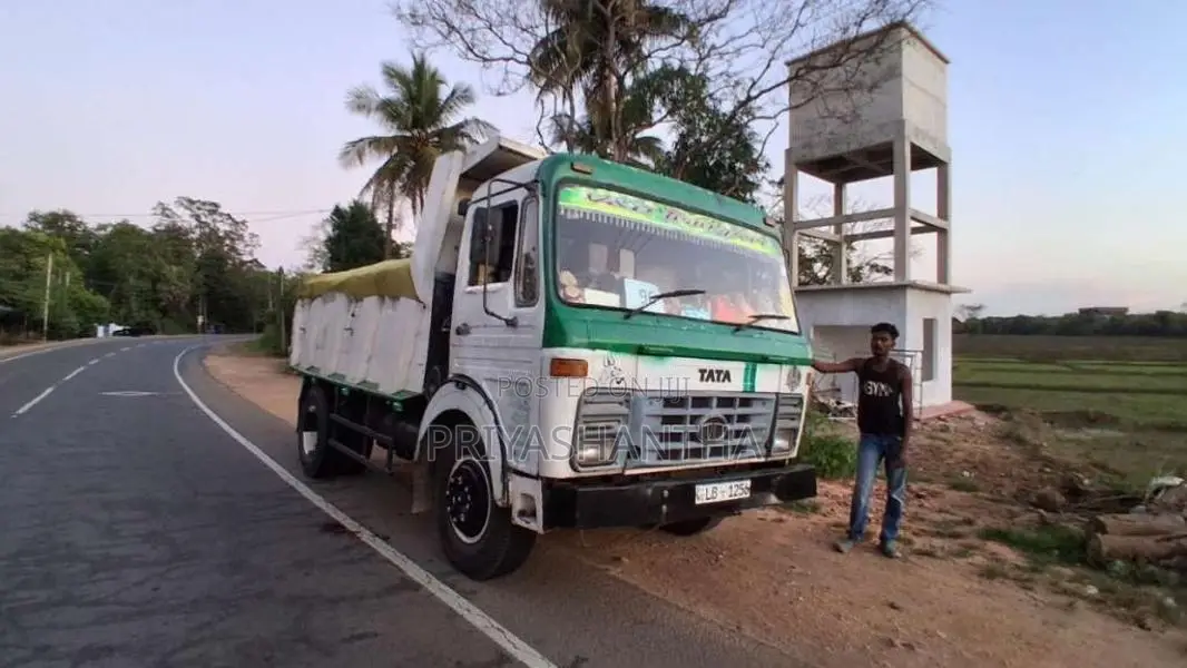 Tata Tipper 2006 Lorry (Used)