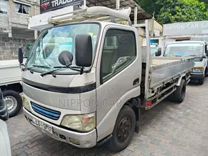 Toyota Dyna 2002 Lorry (Used)