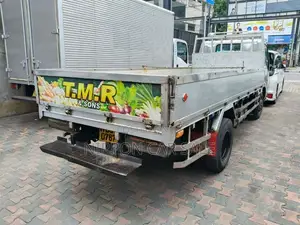 Toyota Dyna 2002 Lorry (Used)
