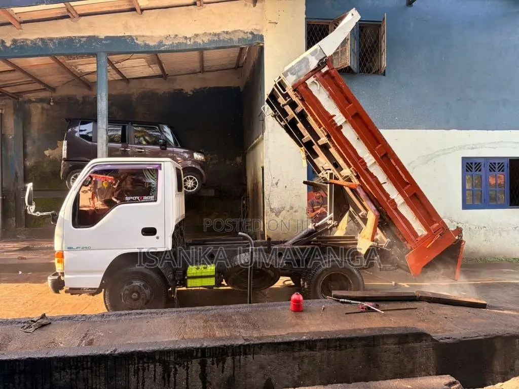 Isuzu Tipper 1997 Lorry (Used)