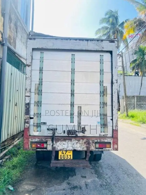 Isuzu ELF 1989 Lorry (Used)