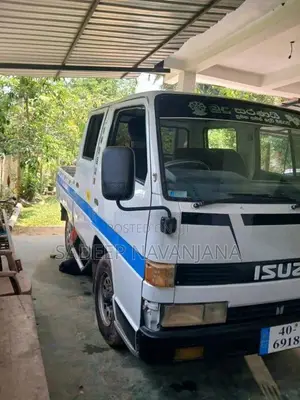 Isuzu ELF 1980 Lorry (Used)