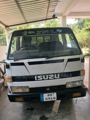 Isuzu ELF 1980 Lorry (Used)