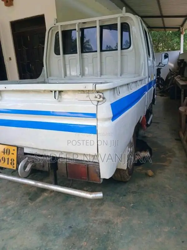 Isuzu ELF 1980 Lorry (Used)