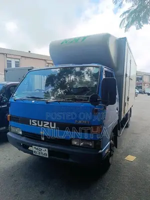Isuzu NPR 1986 Lorry (Used)