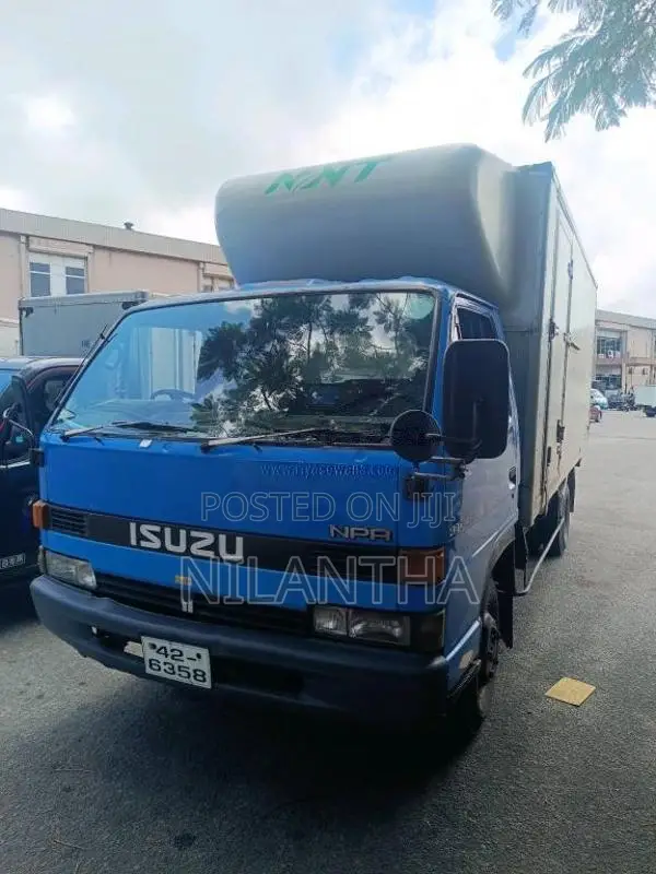 Isuzu NPR 1986 Lorry (Used)