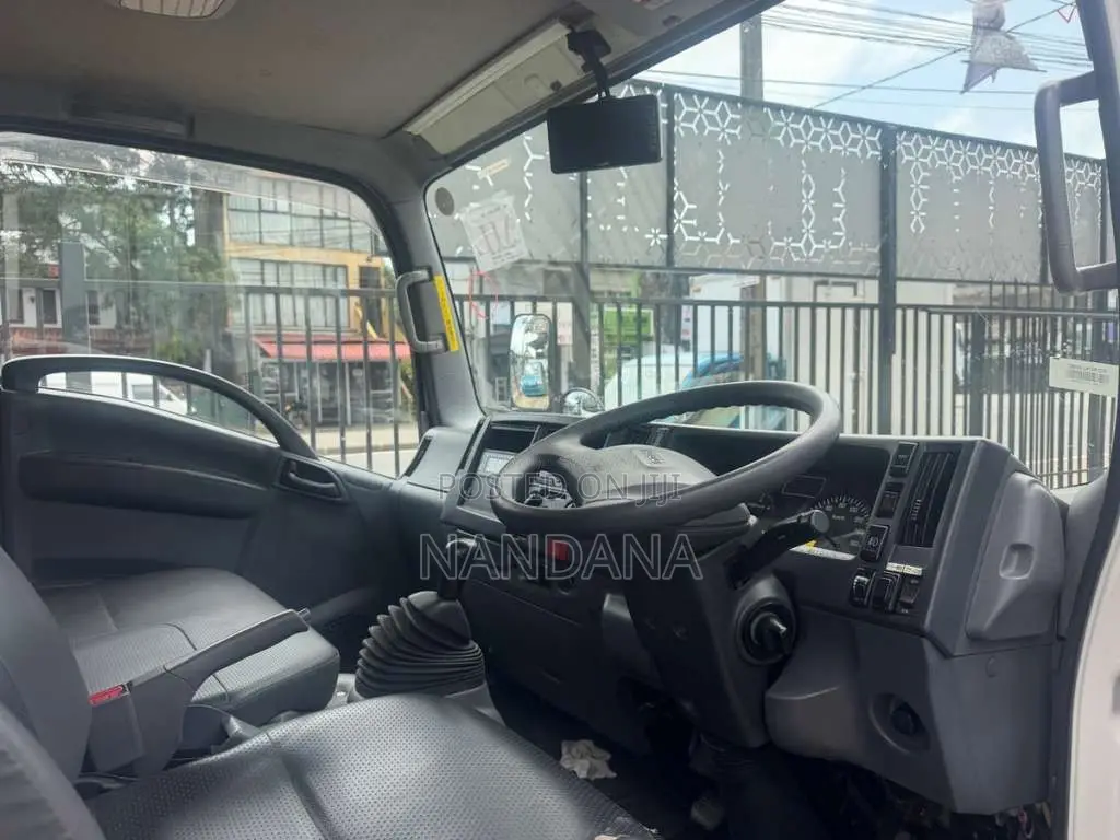 Isuzu FREEZER 10.5 2017 Lorry Unregistered (Recondition)