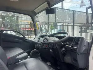 Isuzu FREEZER 10.5 2017 Lorry Unregistered (Recondition)