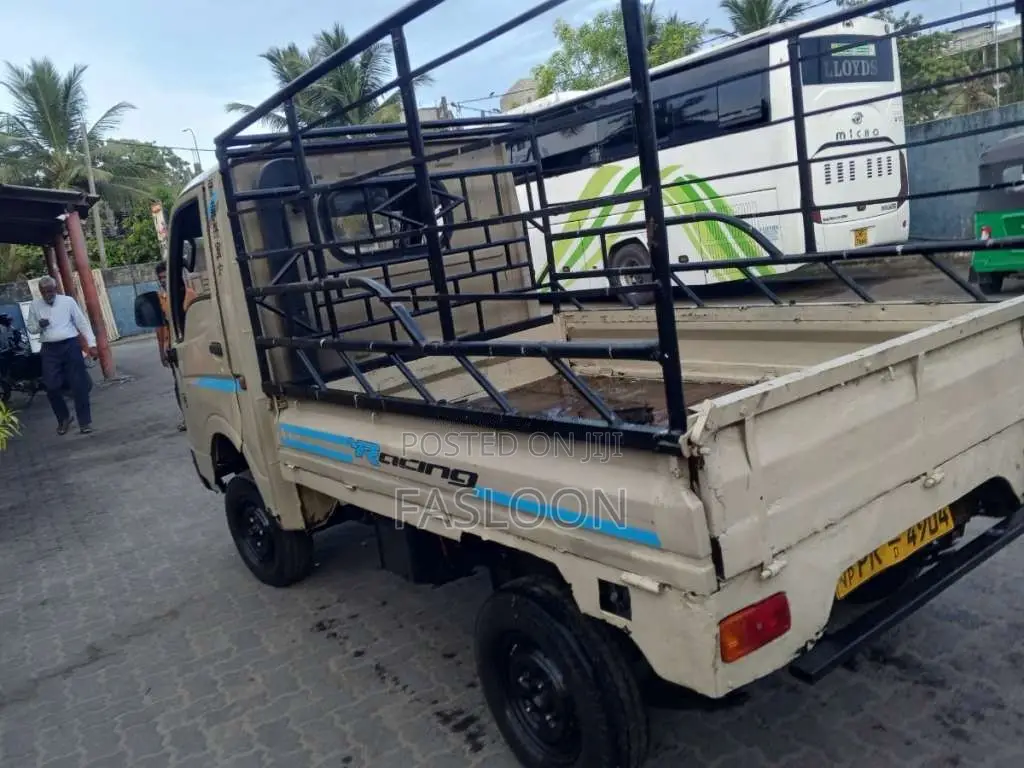 Tata Dimo Batta 2011 Lorry (Used)