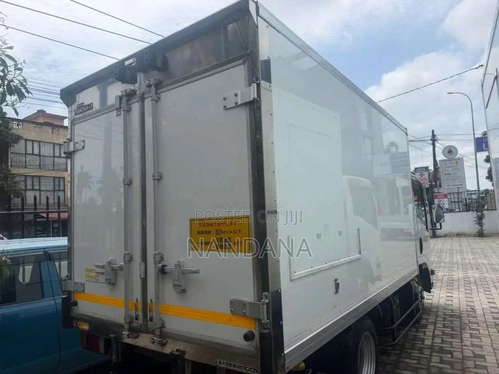 Isuzu FREEZER 10.5 2017 Lorry Unregistered (Recondition)